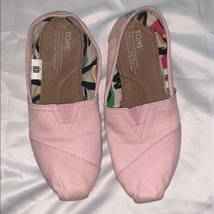 Toms shoes